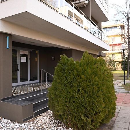 Welcome To Bucharest Airport Residences & Therme-Self Check-In 奥托佩尼 外观 照片