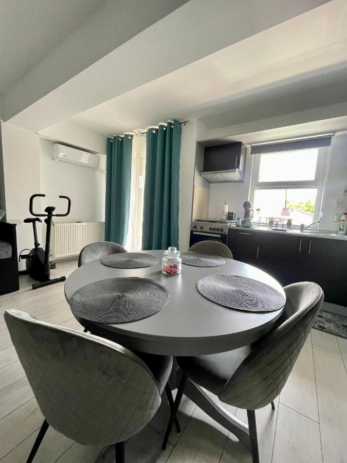 Welcome To Bucharest Airport Residences & Therme-Self Check-In 奥托佩尼 外观 照片