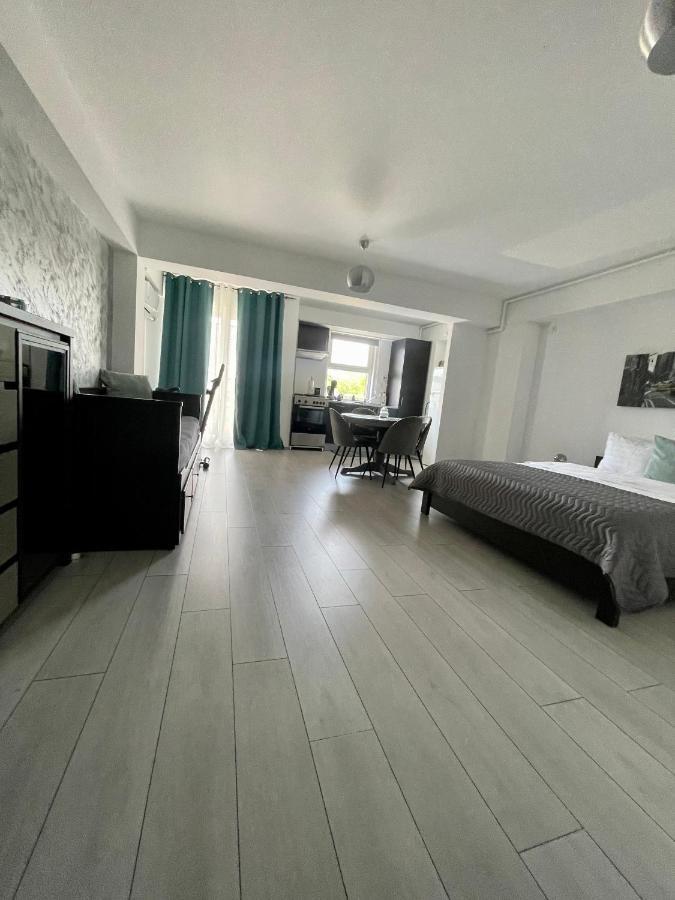 Welcome To Bucharest Airport Residences & Therme-Self Check-In 奥托佩尼 外观 照片