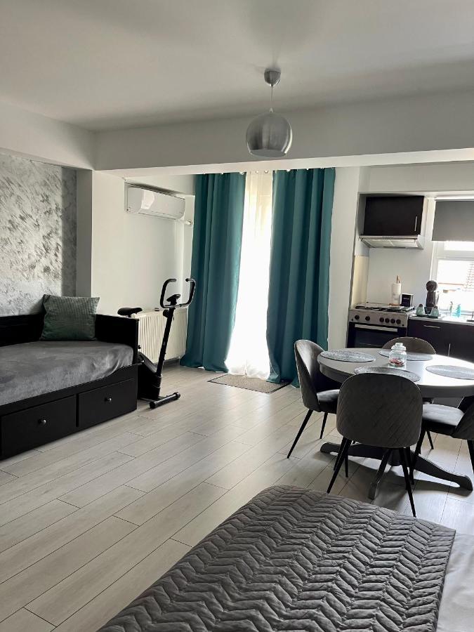 Welcome To Bucharest Airport Residences & Therme-Self Check-In 奥托佩尼 外观 照片